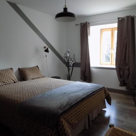 Au Vieux Four Bed & Breakfast Ambert Bagian luar foto