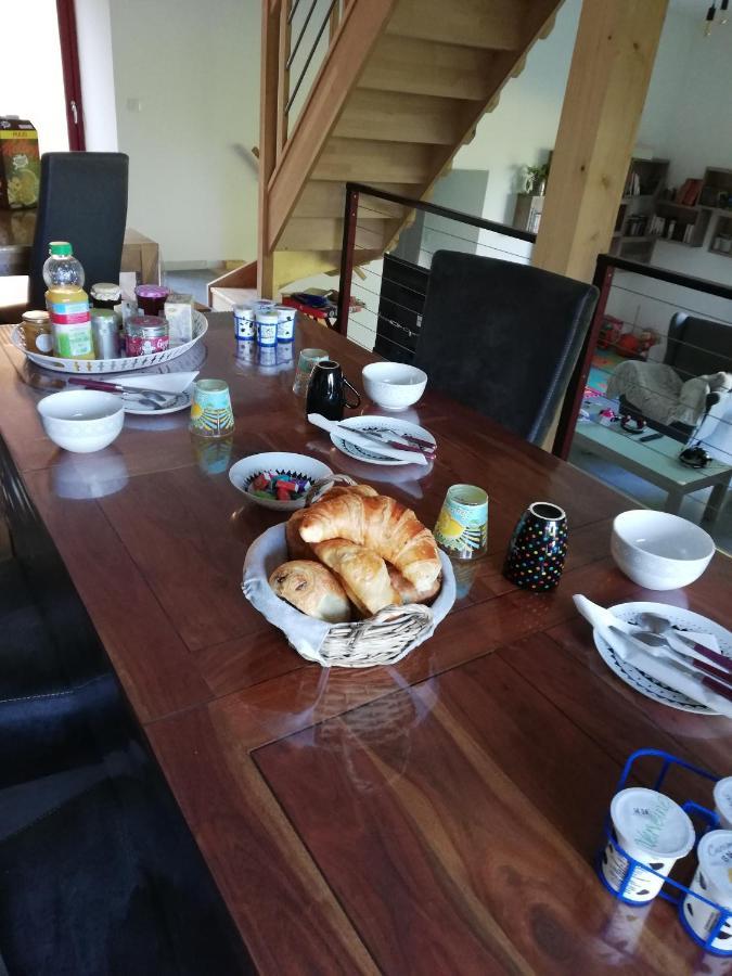 Au Vieux Four Bed & Breakfast Ambert Bagian luar foto