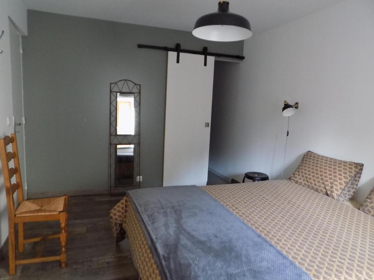 Au Vieux Four Bed & Breakfast Ambert Bagian luar foto